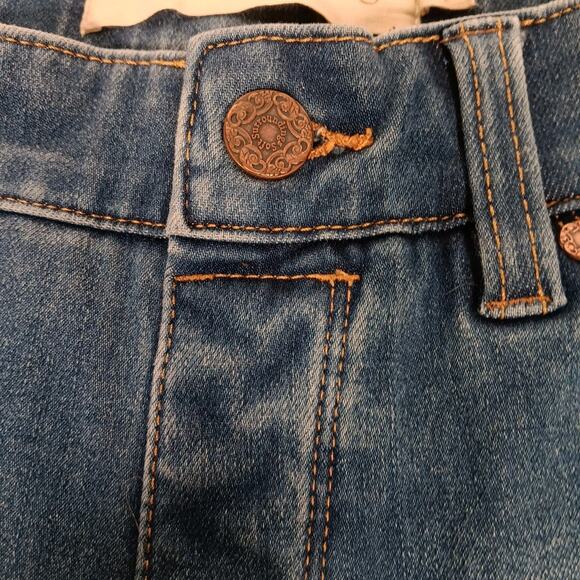 Soft Surroundings Blue Shorts Denim Pull Up Faux Zipper Size Medium 5 pocket - Picture 12 of 16